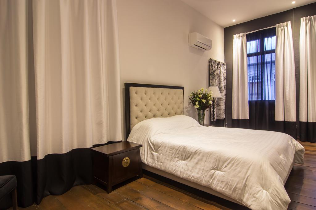 Rabbit Carrot Gun Aparthotel Singapore Room photo